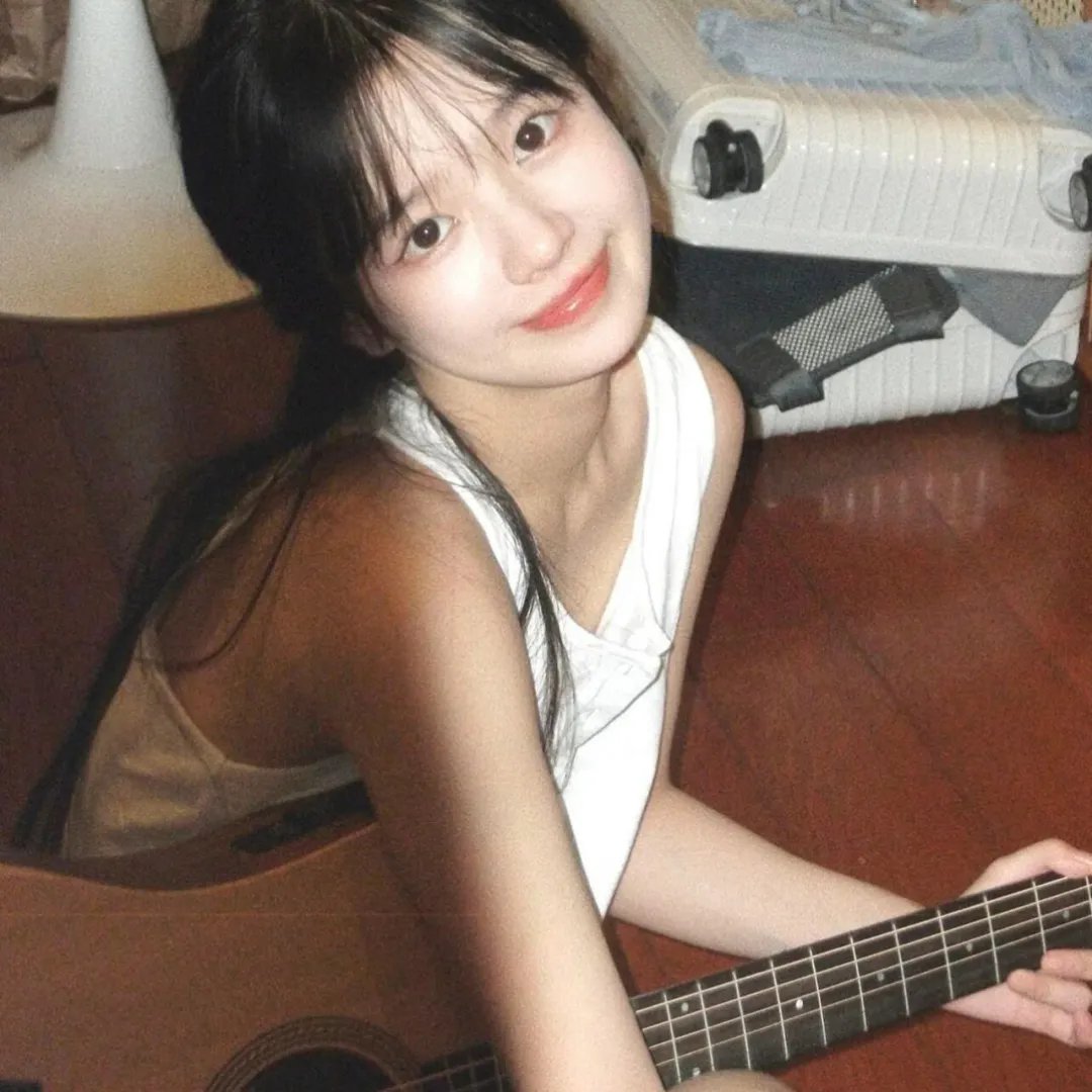 他的小鹿式女友有点甜